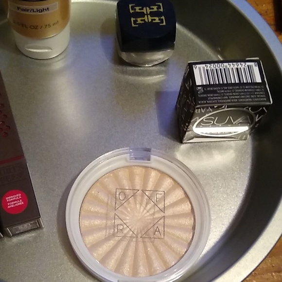 Makeup bundle - Picture 3 of 3